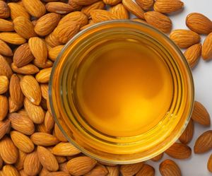 Aceite Esencial Puro Prensado en Frío al por Mayor, Aceite de Almendras Dulces 100% Puro de Primera Calidad, Aceite Portador para Cuidado de la Piel y Cosméticos - Product Image 2