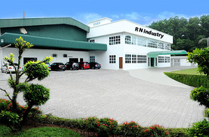 ถุงมือสนุกเกอร์ 3 นิ้ว ยี่ห้อ INDUSTRY รุ่น Professional RN ขนาด XXL ปรับได้ ระบายอากาศได้ดี สำหรับผู้เล่นโต๊ะสนุกเกอร์ - Product Image 2