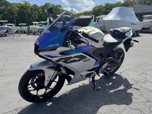 Ventes promotionnelles 2025 YZF-R3 - Product Image 2