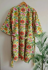 Veste matelassée en coton Kantha de haute qualité, broderie florale, longue robe d'hiver, fermeture à ceinture, respirante, écologique, très vendue - Product Image 3
