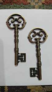 Llaves de latón hechas a medida, ideales para usar como adornos y adecuadas para fabricantes de revistas, Tiendas de Cuentas y diseñadores de joyas. - Product Image 3