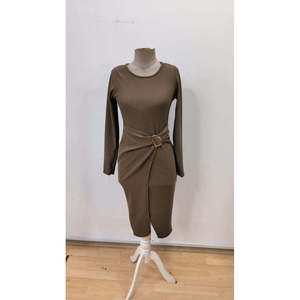 Robe ottoman à manches longues pour femme avec encolure enveloppante, détail de boucle latérale et détail croisé sur le devant, 30065 - Café - Product Image 4