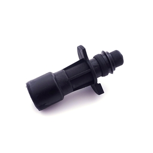Manguera Conectora de Entrada del Enfriador de Aceite del Motor BHC653 LR028136 para Land Sport LR4 Range - Product Image 1