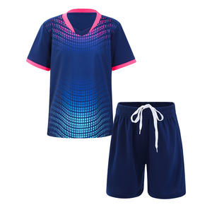 ผู้ผลิตชุดฟุตบอลแบบกำหนดเอง OEM ชุดเสื้อและกางเกงขาสั้นกีฬา ระบายอากาศ แห้งเร็ว ป้องกันรังสียูวี สำหรับการฝึกซ้อม การแข่งขัน และกีฬาทีม - Product Image 4