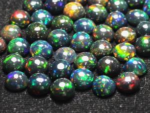 Lot en gros d'opale noire naturelle, cabochons ronds de 9 mm, calibrés, qualité commerciale, services OEM de pierres précieuses - Product Image 2
