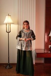 Conjunto de Salwar Kameez Bordado para Mujer, Traje Étnico de Diseño Tradicional para Fiestas, Colección Festiva Premium para Todas las Temporadas - Product Image 4