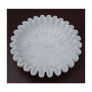 Bol en marbre de Makrana du Rajasthan, décoration d'intérieur unique avec une forme découpée époustouflante, cadeau en pierre artisanal - Product Image 1