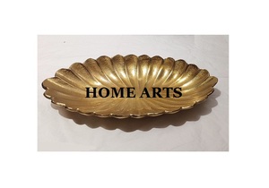 Plateau de service en aluminium couleur or, design attrayant, pour chocolats et en-cas, pour la maison et les restaurants. - Product Image 6