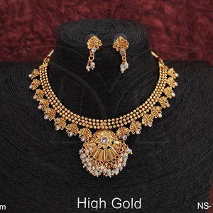 Hermoso diseñador Party Wear Joyería antigua Conjunto de collar chapado en oro alto - Product Image 1