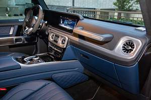 G63 2021 ~11,000 Millas, Motor V8 Biturbo, Tracción en las Cuatro Ruedas, Diseño Night Black Magno - Product Image 2