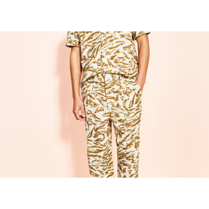 Pantaloni da Uomo Royalty Maluma Marroni Plissettati Taglia 2XL Antirughe Modello Dritto Logo Personalizzabile Decorazione con Cerniera Colorata - Product Image 3