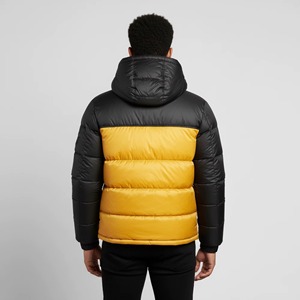 Chaqueta de Invierno Acolchada y con Diseño de Bloques de Color en Dos Tonos con Logotipo Frontal y Cuello Alto para Hombre - Product Image 4