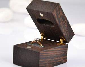 RELOJES RÚSTICO HECHO A MANO Venta al por mayor Propuesta de compromiso Boda Único Doble Ranura Caja de anillo de joyería de madera y resina - Product Image 4