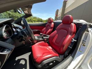 Audi R8 V10 quattro Spyder 2014 Usado en Buen Estado, Convertible de 2 Puertas, Tracción en las Cuatro Ruedas - Product Image 3