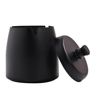 Cendrier en acier inoxydable poli aspect brillant résistant à la rouille Design moderne et durable pour une utilisation intérieure et extérieure Portable et facile à nettoyer - Product Image 6