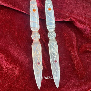 Gran oferta, varita de selenita pulida, varita de cristal curativo espiritual, meditación Reiki, envoltura de alambre de cobre plateado, Pilar mágico Feng Shui - Product Image 1