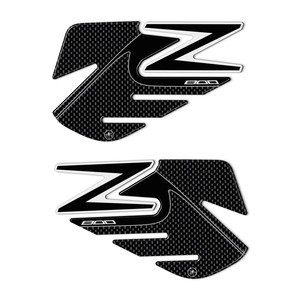 Adesivi Protettivi in Carbonio per Serbatoio Moto Kawasaki con Protezioni Laterali per Uso Decorativo - Product Image 2