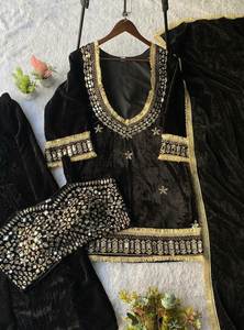 Traje Salwar de Tres Piezas Georgette Rojo con Bordado y Pedrería para Fiestas de Invierno, Bodas, Eid y Diwali - Product Image 2