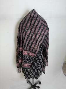 ชุดพิมพ์ลายผ้าฝ้ายสีดำพร้อม dupatta และกางเกงลายทาง - Product Image 6