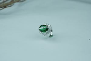 Anillo de Diamante de Lujo Cultivado en Laboratorio, 7.79 Quilates, Corte Ovalado, Claridad VS1, Certificado IGI SGL, Oro, Oro Rosa, Plata, Venta al por Mayor para Mujer - Product Image 5