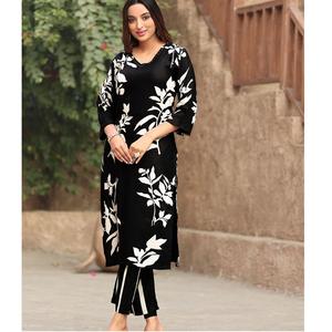 Anarkali Kurti largo de diseñador elegante para mujer con tacto étnico y tela cómoda para uso diario y de fiesta a los mejores precios - Product Image 1
