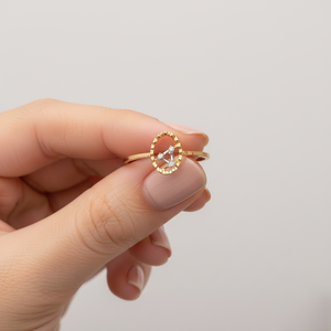 Bague de luxe en or avec cadre ovale et triangle géométrique, cluster de trois pierres, bijoux de fiançailles et de mariage pour femmes - Product Image 6