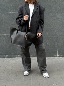 Sac à main en cuir vintage le plus vendu Sac à main en cuir pleine fleur pour femme avec plusieurs compartiments disponibles au prix d'exportation - Product Image 2