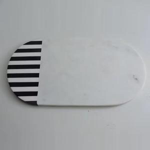 Planche à fromages de forme ronde en marbre Logo gravé personnalisé Blocs à découper Outils de cuisine Couteau à fromage en acier inoxydable - Product Image 3