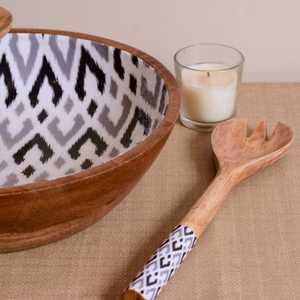 ชามสลัดไม้แบบพรีเมี่ยมพร้อมงานเคลือบที่ซับซ้อนเป็นมิตรกับสิ่งแวดล้อมและทำด้วยมือพร้อมเซิร์ฟเวอร์ที่เข้าชุดสำหรับการนำเสนอบนโต๊ะ - Product Image 4