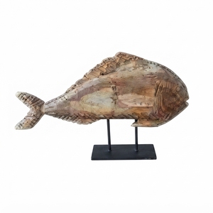 Escultura artesanal de pez kerapu en madera, estatua rústica de pargo tallada en teca con base de metal, decoración para mesa. - Product Image 1