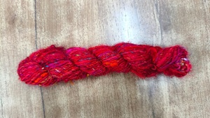 Fil de filament de soie teint sur mesure 100% pour tricoter le tissage Broderie-Fil de chenille écologique pour les projets d'art et d'artisanat - Product Image 5