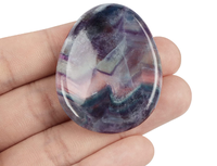 Meilleure Qualité, Vente Chaude : Pierre d'Anxiété en Fluorite Naturelle Polie, Forme de Pouce, Arc-en-ciel, Thème Amour, Guérison Spirituelle, Cadeau en Cristal
