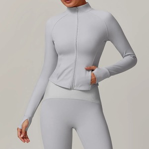 Chaqueta con cremallera y rayas bordadas transpirables con capucha para Yoga y Fitness para mujer, manga larga personalizada - Product Image 4