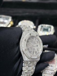 Reloj Mecánico Automático de Acero Inoxidable con Incrustaciones de Diamantes Moissanite Hechas a Mano, Reloj de Alta Gama Personalizado para Hombre - Product Image 3