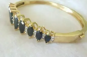 Bracelet de fiançailles vintage en argent 925 plaqué or avec diamant moissanite taille marquise de 5 carats et saphir - Product Image 5