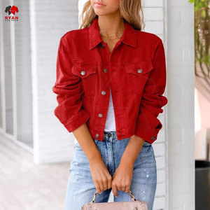 Veste en jean premium pour femme, conçue avec un tissu durable, des coutures soignées et une coupe régulière confortable - Product Image 4