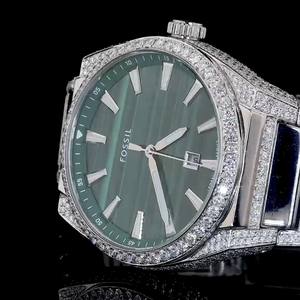 Montre automatique de luxe en acier inoxydable avec cadran en verre rayé vert, diamant de laboratoire, mouvement ETA, étanche 100 bars, pour un style étincelant - Product Image 2