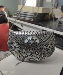 Bolso de mano de noche de boda para mujer, gran oferta 2022, bolso de mano ligero de noche de Metal con forma de panal metálico plateado, hecho a mano a la moda - Product Image 3