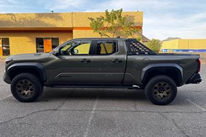 TOYOTA TACOMA TRAILHUNTER DOBLE CABINA 2026 IMPECABLE, LISTA PARA ENVIAR - Product Image 2