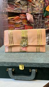 Bolso de mano bordado Vintage para mujer, bolsa Potli de Material para PC, cordón, recuerdo de boda, regalo de devolución, invitados, estilo indio - Product Image 2