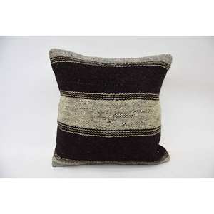 Almohada de retazos Kantha de lana Beige, almohada rústica esponjosa bordada Vintage de lujo de 14x14 pulgadas para uso en el suelo - Product Image 1