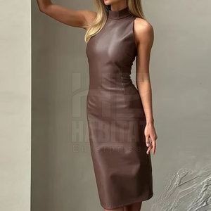 Robe en cuir pour femme fabriquée au Pakistan, col rond, coupe ajustée, tenue de bureau idéale - Product Image 5