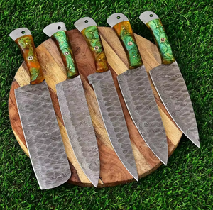 Vente flash : Ensemble de couteaux de chef en acier Damas personnalisé, cinq pièces, ambidextre, lame à 67 couches, finition personnalisée, manche durable, tranchant, le meilleur - Product Image 2