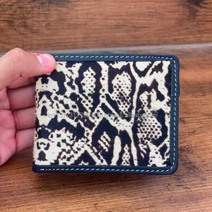 กระเป๋าสตางค์หนังวัวลายสัตว์ดีไซน์ใหม่กระเป๋าใส่บัตรขนสัตว์ลายเสือดาวของขวัญเงินสดขายดีสำหรับผู้ชาย - Product Image 3