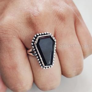 Bague pour femme en argent sterling 925, faite à la main, avec pierre précieuse onyx noir naturel, pierre de naissance de décembre, style délicat bohème, pour Noël et mariage - Product Image 3