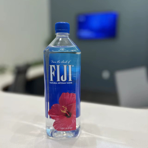 Fournisseur en gros d'eau naturelle artésienne FIJI 330ml, 500ml, bouteilles 1L - Product Image 1