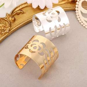 Anneaux de serviette en métal à breloque dorée pour les vacances et Noël Porte-anneau de serviette en métal Maison Cuisine Fête de mariage - Product Image 5