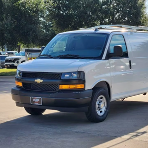 Chevrolet Express Cargo 2500 3 puertas (4.3L 6 cilindros 8A) Usada, Limpia, Modelo 2024 - Product Image 1