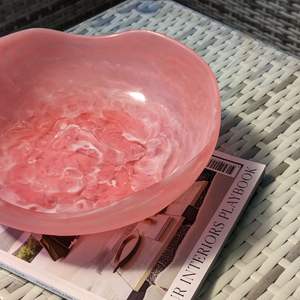 ชามสลัดเรซินตกแต่งด้วยมือสุดหรูทำจากเรซินแบบหมุนตกแต่งอย่างมีรูปร่างไม่ปกติปราศจาก BPA เป็นมิตรกับสิ่งแวดล้อมสำหรับห้องครัวในบ้าน - Product Image 3