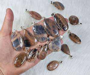 จี้พลอยมูนสโตนธรรมชาติเครื่องประดับเงิน - Product Image 1